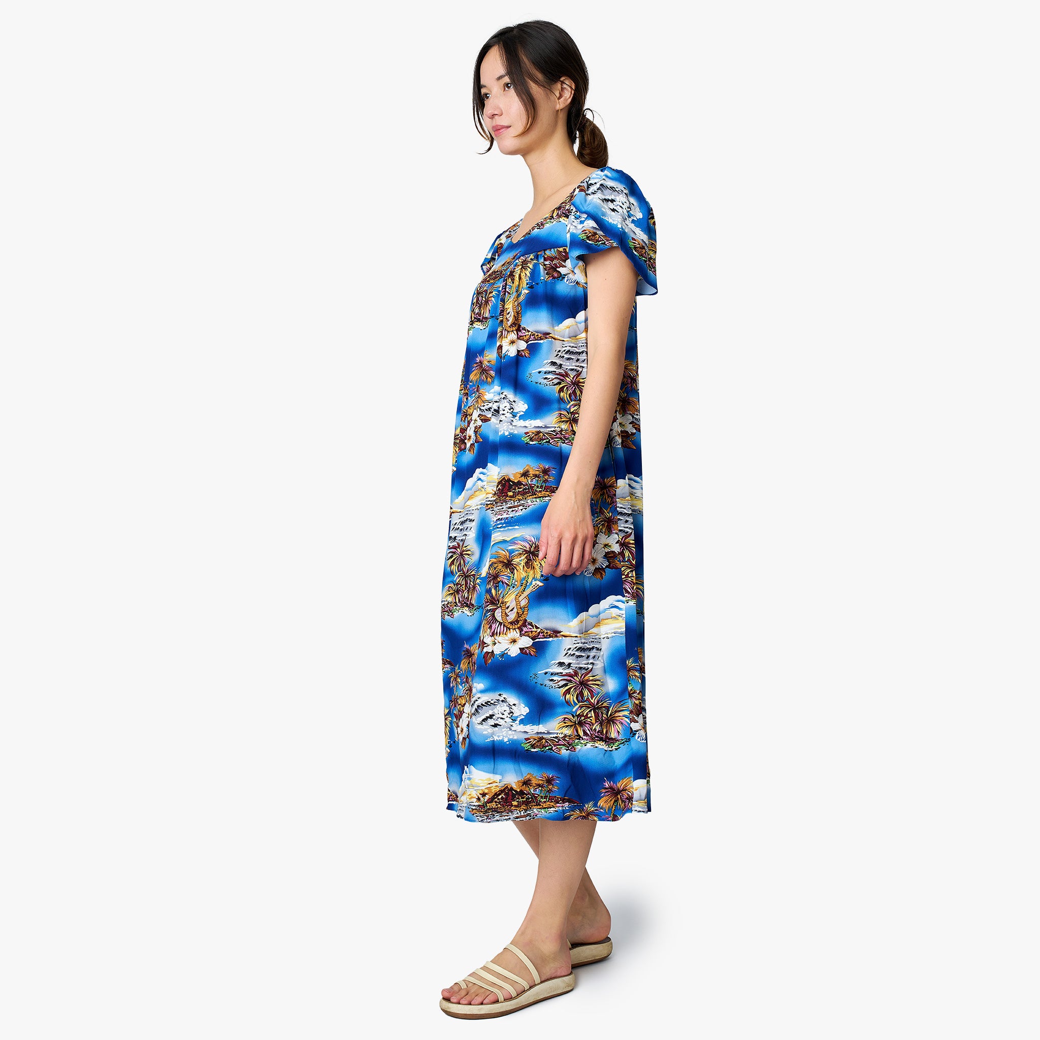 Blue Hawaii Muʻumuʻu – Hilo Hattie Blue Hawaii Muʻumuʻu – Hilo Hattie